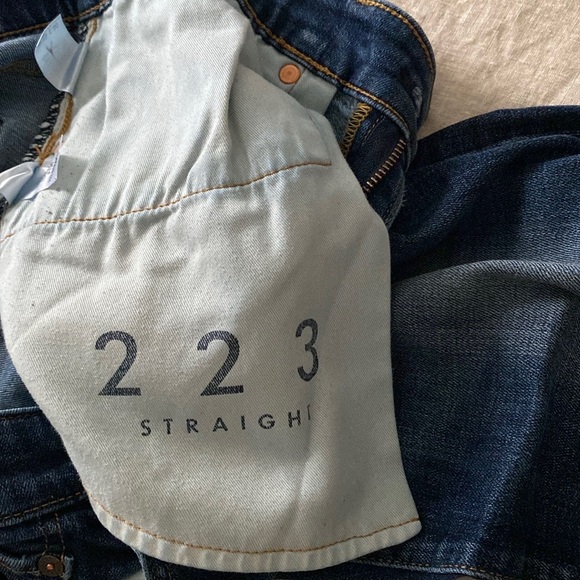 Lucky Brand Men’s Jeans. 33Wx27L. Broken in like a dusty cowboy. Delicious. - Picture 7 of 11